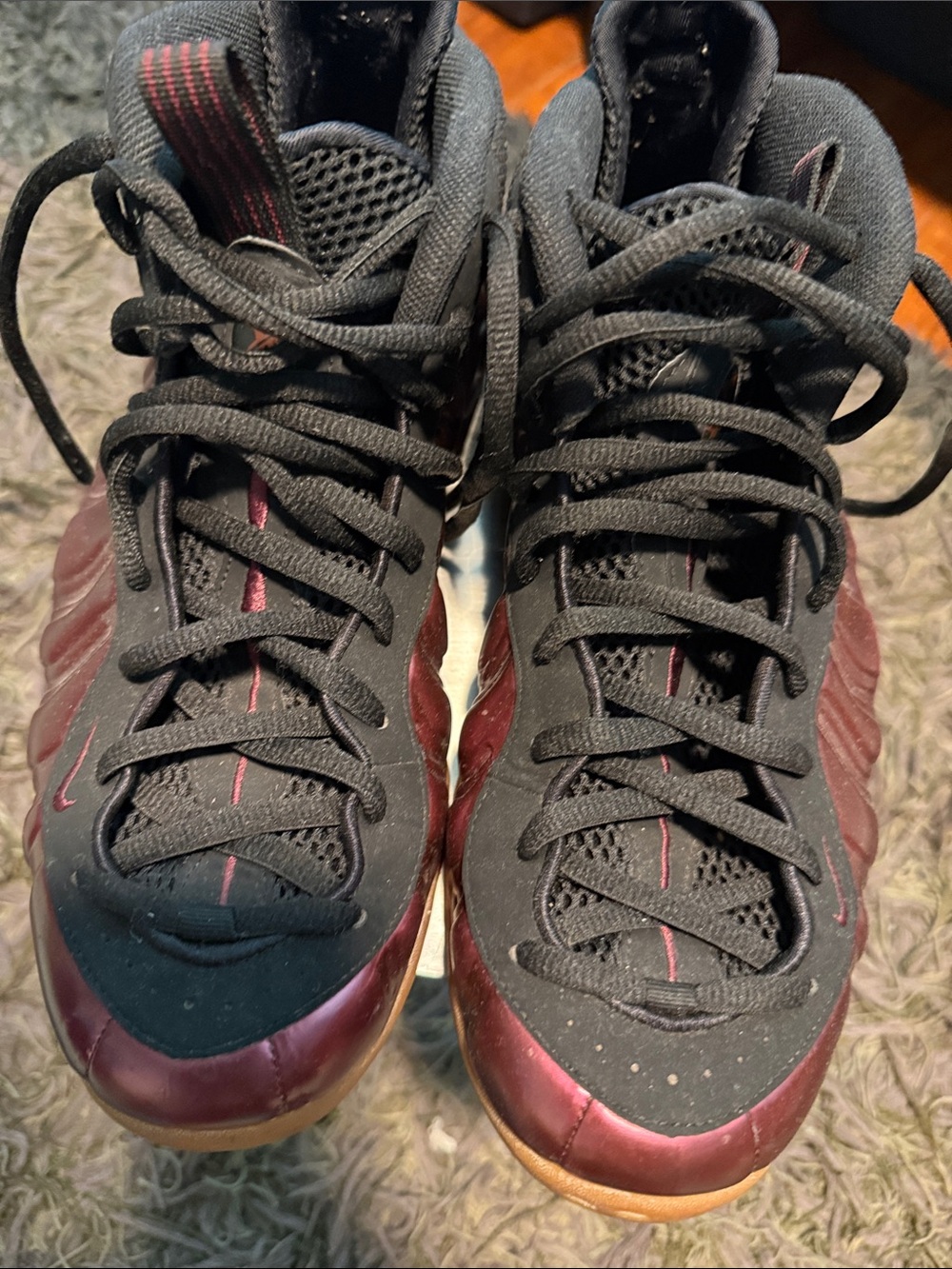 Nike pre-owned FOAMPOSITES Men's Athletic Sneakers in Burgundy and Black - Picture 2 of 16